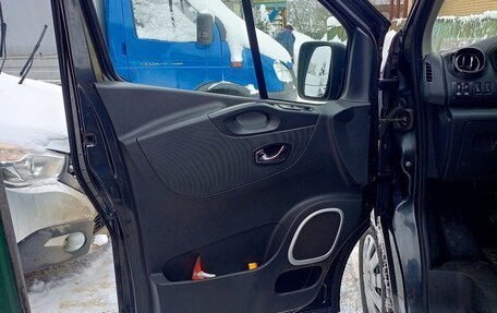 Opel Vivaro B, 2017 год, 2 100 000 рублей, 24 фотография