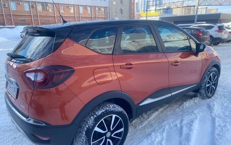 Renault Kaptur I рестайлинг, 2017 год, 1 550 000 рублей, 2 фотография