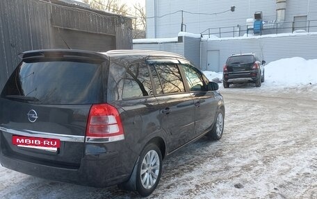 Opel Zafira B, 2013 год, 959 000 рублей, 13 фотография