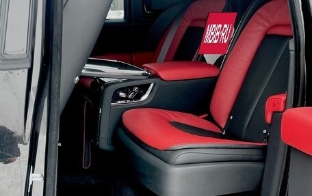 Rolls-Royce Cullinan, 2021 год, 38 000 000 рублей, 10 фотография