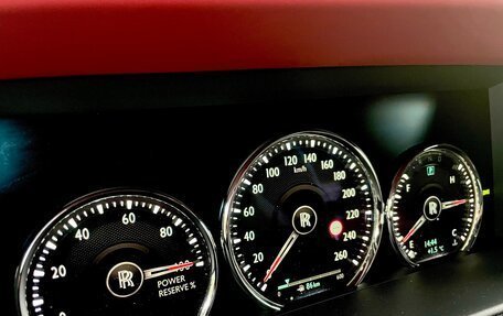 Rolls-Royce Cullinan, 2021 год, 38 000 000 рублей, 26 фотография