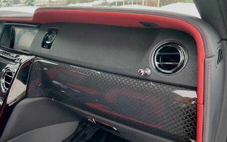 Rolls-Royce Cullinan, 2021 год, 38 000 000 рублей, 31 фотография