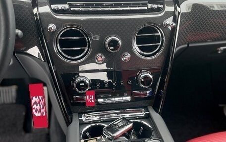 Rolls-Royce Cullinan, 2021 год, 38 000 000 рублей, 21 фотография