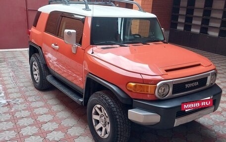 Toyota FJ Cruiser, 2013 год, 4 550 000 рублей, 3 фотография