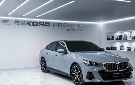 BMW 5 серия, 2025 год, 9 200 000 рублей, 2 фотография