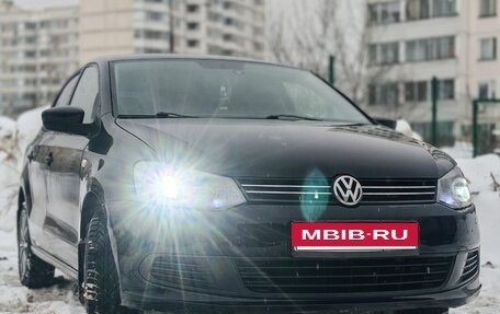 Volkswagen Polo VI (EU Market), 2011 год, 715 000 рублей, 2 фотография