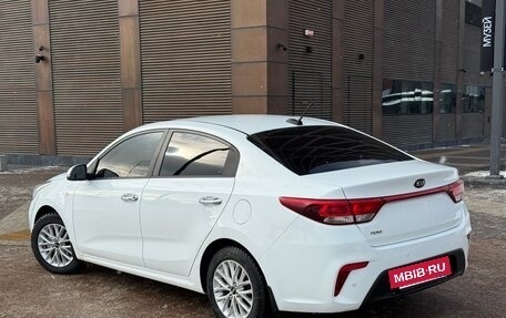 KIA Rio IV, 2018 год, 1 670 000 рублей, 4 фотография