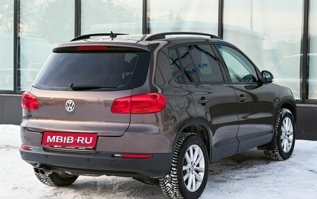 Volkswagen Tiguan I, 2016 год, 1 810 000 рублей, 5 фотография