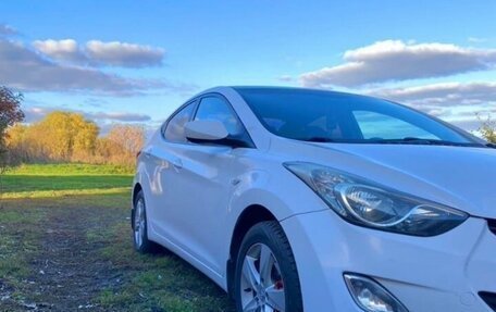 Hyundai Elantra V, 2012 год, 800 000 рублей, 2 фотография