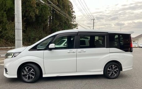 Honda Stepwgn IV, 2018 год, 1 690 000 рублей, 2 фотография