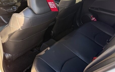 Toyota Prius IV XW50, 2018 год, 2 000 000 рублей, 12 фотография