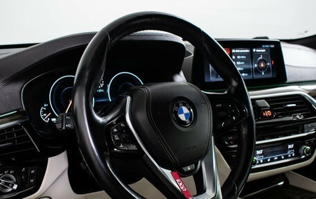 BMW 6 серия, 2019 год, 3 200 000 рублей, 14 фотография