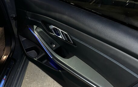 BMW 3 серия, 2019 год, 3 200 000 рублей, 13 фотография