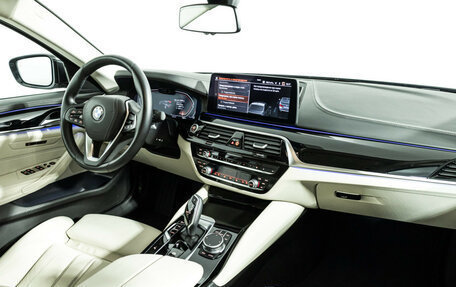 BMW 5 серия, 2021 год, 4 940 000 рублей, 9 фотография