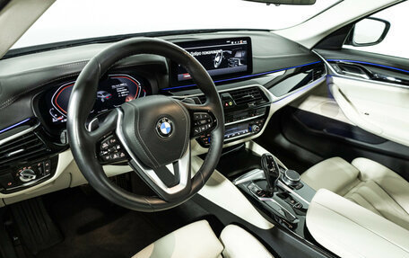 BMW 5 серия, 2021 год, 4 940 000 рублей, 11 фотография