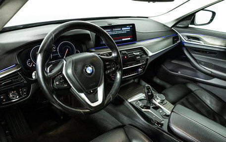 BMW 5 серия, 2018 год, 3 350 000 рублей, 11 фотография