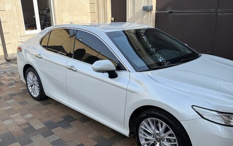 Toyota Camry, 2020 год, 3 150 000 рублей, 2 фотография