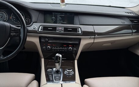 BMW 7 серия, 2012 год, 1 790 000 рублей, 25 фотография