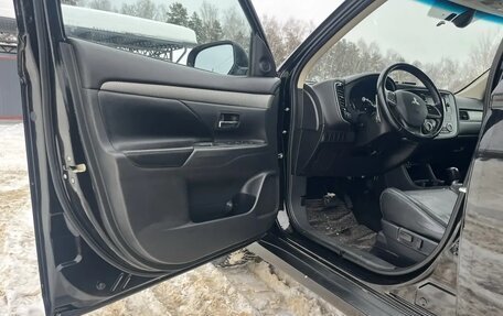 Mitsubishi Outlander III рестайлинг 3, 2012 год, 1 249 000 рублей, 13 фотография