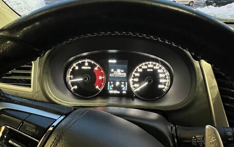 Mitsubishi Pajero Sport III рестайлинг, 2017 год, 3 000 000 рублей, 14 фотография