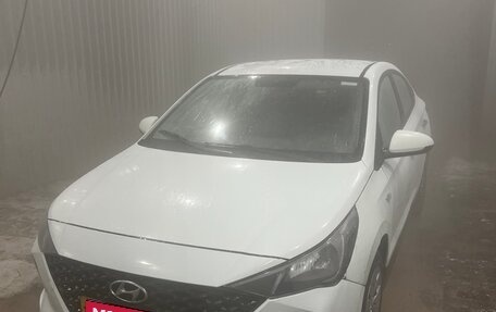 Hyundai Accent IV, 2020 год, 960 000 рублей, 1 фотография