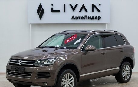 Volkswagen Touareg III, 2011 год, 1 595 000 рублей, 3 фотография