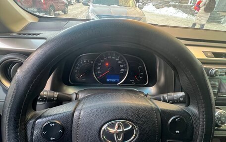 Toyota RAV4, 2015 год, 1 999 000 рублей, 5 фотография