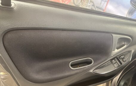 Toyota Yaris I рестайлинг, 2001 год, 449 000 рублей, 14 фотография