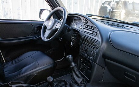 Chevrolet Niva I рестайлинг, 2017 год, 739 000 рублей, 13 фотография