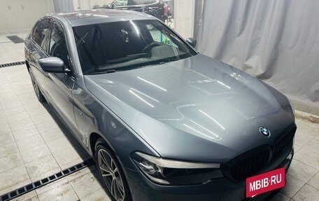 BMW 5 серия, 2019 год, 3 150 000 рублей, 2 фотография