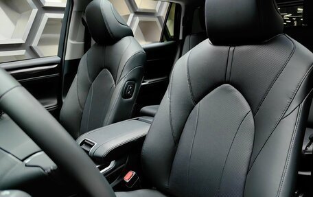 Toyota Highlander, 2025 год, 5 950 000 рублей, 14 фотография