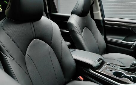 Toyota Highlander, 2025 год, 5 950 000 рублей, 22 фотография