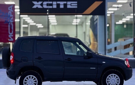 Chevrolet Niva I рестайлинг, 2018 год, 739 000 рублей, 3 фотография