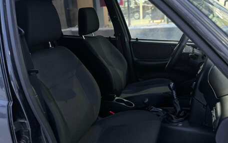 Chevrolet Niva I рестайлинг, 2018 год, 739 000 рублей, 13 фотография