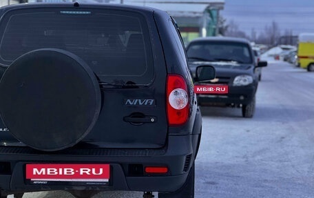 Chevrolet Niva I рестайлинг, 2018 год, 739 000 рублей, 10 фотография