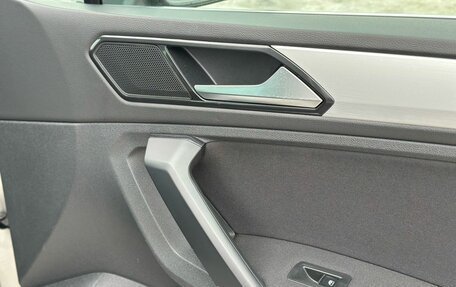 Volkswagen Tiguan II, 2017 год, 2 570 000 рублей, 21 фотография