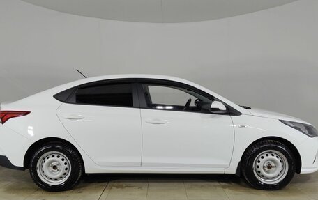 Hyundai Solaris II рестайлинг, 2022 год, 1 690 000 рублей, 8 фотография