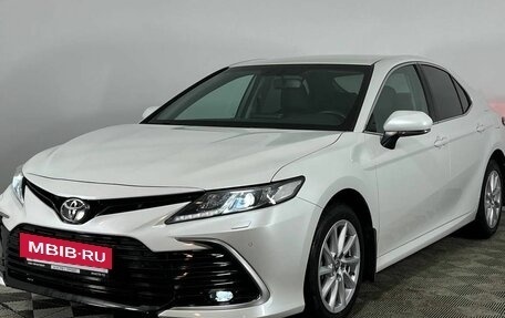 Toyota Camry, 2021 год, 3 690 000 рублей, 3 фотография