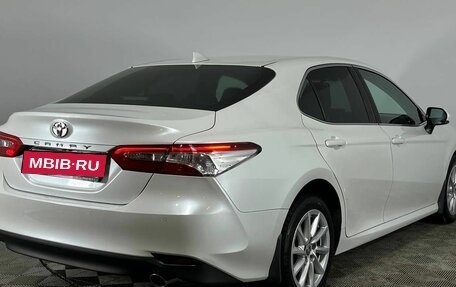 Toyota Camry, 2021 год, 3 690 000 рублей, 7 фотография