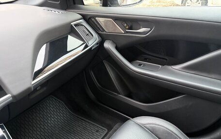 Jaguar I-Pace I, 2020 год, 4 000 000 рублей, 5 фотография