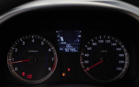 Hyundai Solaris II рестайлинг, 2011 год, 780 000 рублей, 15 фотография