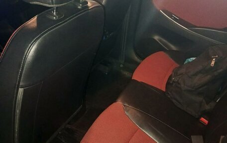 Hyundai Solaris II рестайлинг, 2011 год, 800 000 рублей, 19 фотография