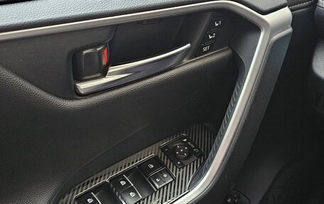 Toyota RAV4, 2020 год, 3 900 000 рублей, 12 фотография