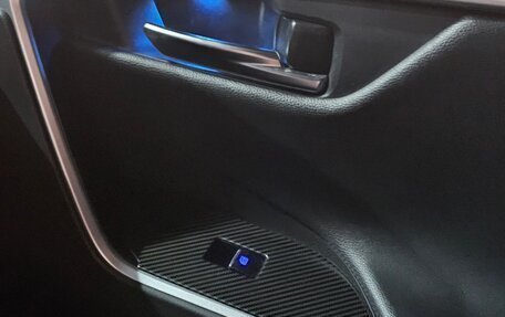 Toyota RAV4, 2020 год, 3 900 000 рублей, 6 фотография