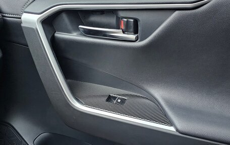 Toyota RAV4, 2020 год, 3 900 000 рублей, 10 фотография