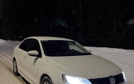 Volkswagen Jetta VI, 2015 год, 850 000 рублей, 2 фотография