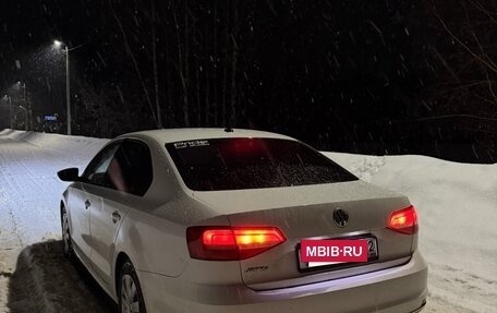 Volkswagen Jetta VI, 2015 год, 850 000 рублей, 4 фотография