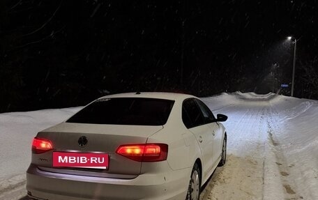 Volkswagen Jetta VI, 2015 год, 850 000 рублей, 3 фотография