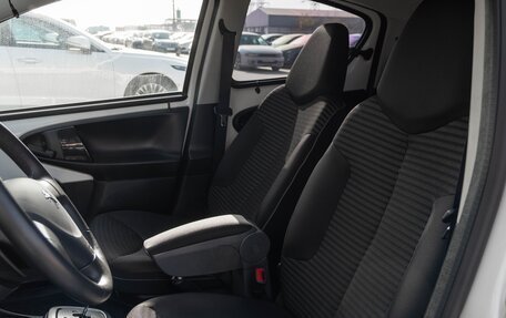 Peugeot 107 I рестайлинг, 2014 год, 700 000 рублей, 9 фотография