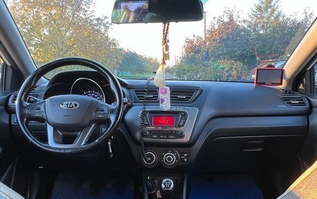 KIA Rio III рестайлинг, 2013 год, 800 000 рублей, 9 фотография